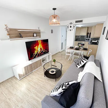 Apartment Black Style